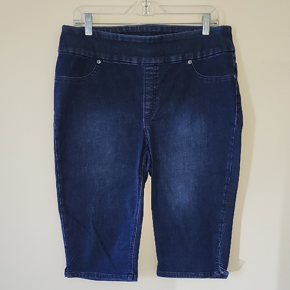 Chico's Pants - Chico's Dark Blue Perfect Stretch Denim Pedal Pusher Jeggings (REF#106)
